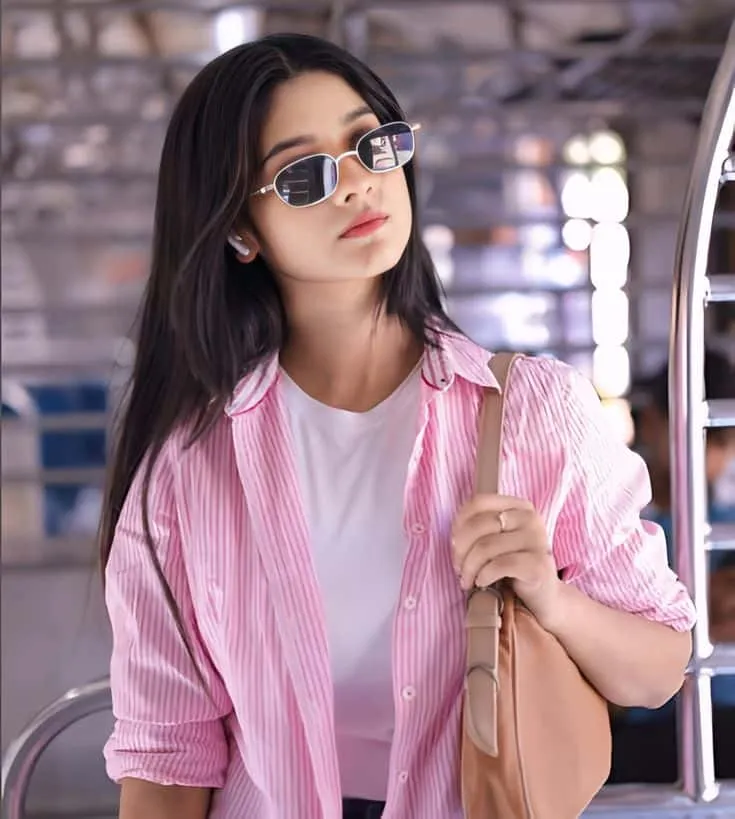 beautiful-girl-dp-for-instagram-8 Beautiful Girl Dp For Instagram