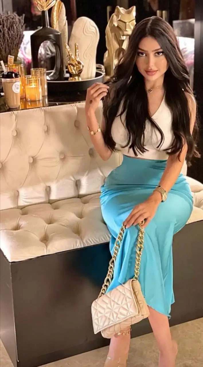 modern-stylish-whatsapp-dp-for-girls-5 Modern Stylish Whatsapp Dp For Girls