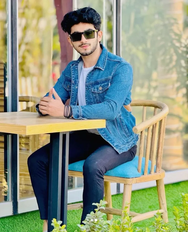 stylish-boy-pic-7 Stylish Boy Dp