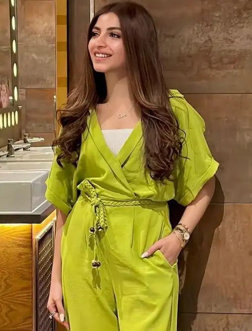 stylish-girl-pic-2 Stylish Girl Pic