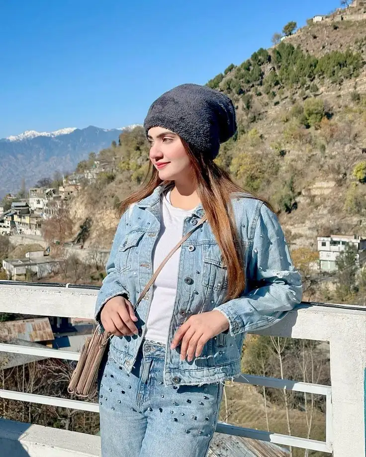 stylish-whatsapp-dp-for-girl-9 Stylish Whatsapp Dp For Girl
